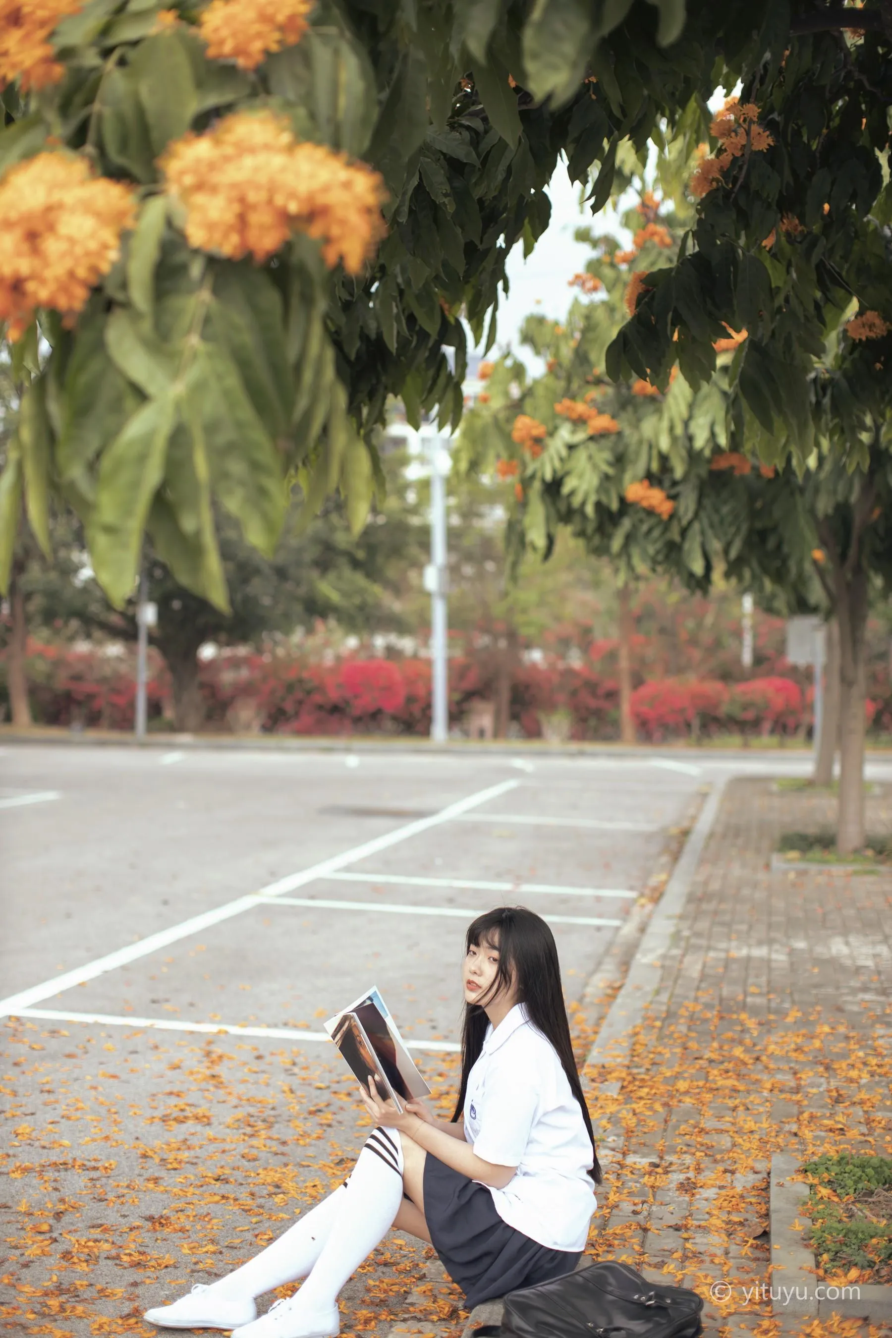 [YITUYU艺图语]2021.04.28 花季 黄子卿 [27P]插图1
